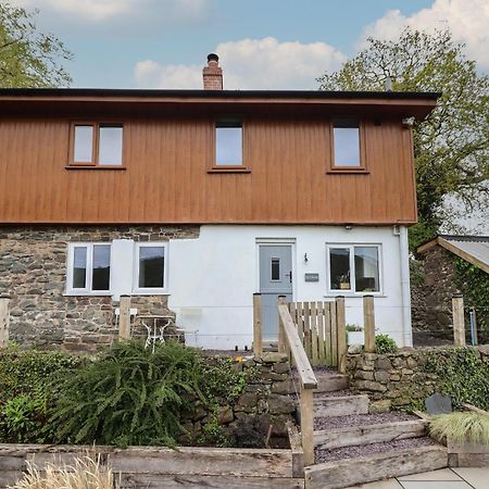 Pengeulan Villa Макънтлет Екстериор снимка